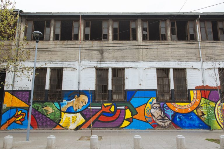 Arte urbano Persa Víctor Manuel
